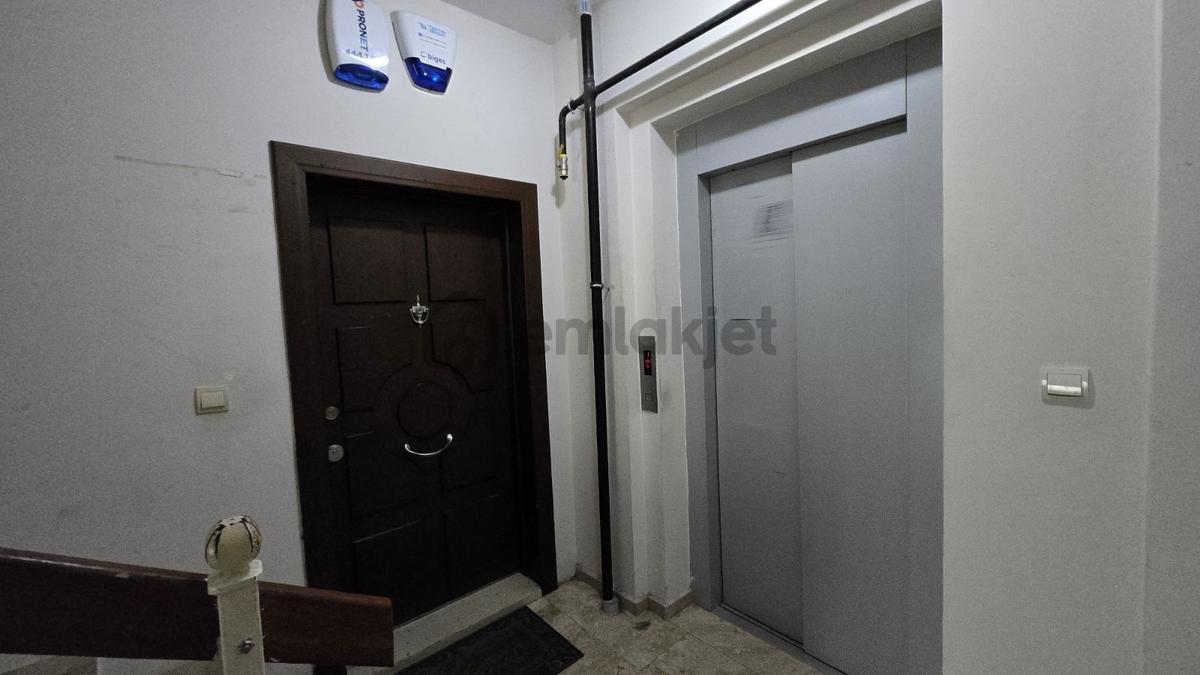 Ana Cadde Üzerinde Tam Donanımlı 300 M2 Ofis Katı - 5