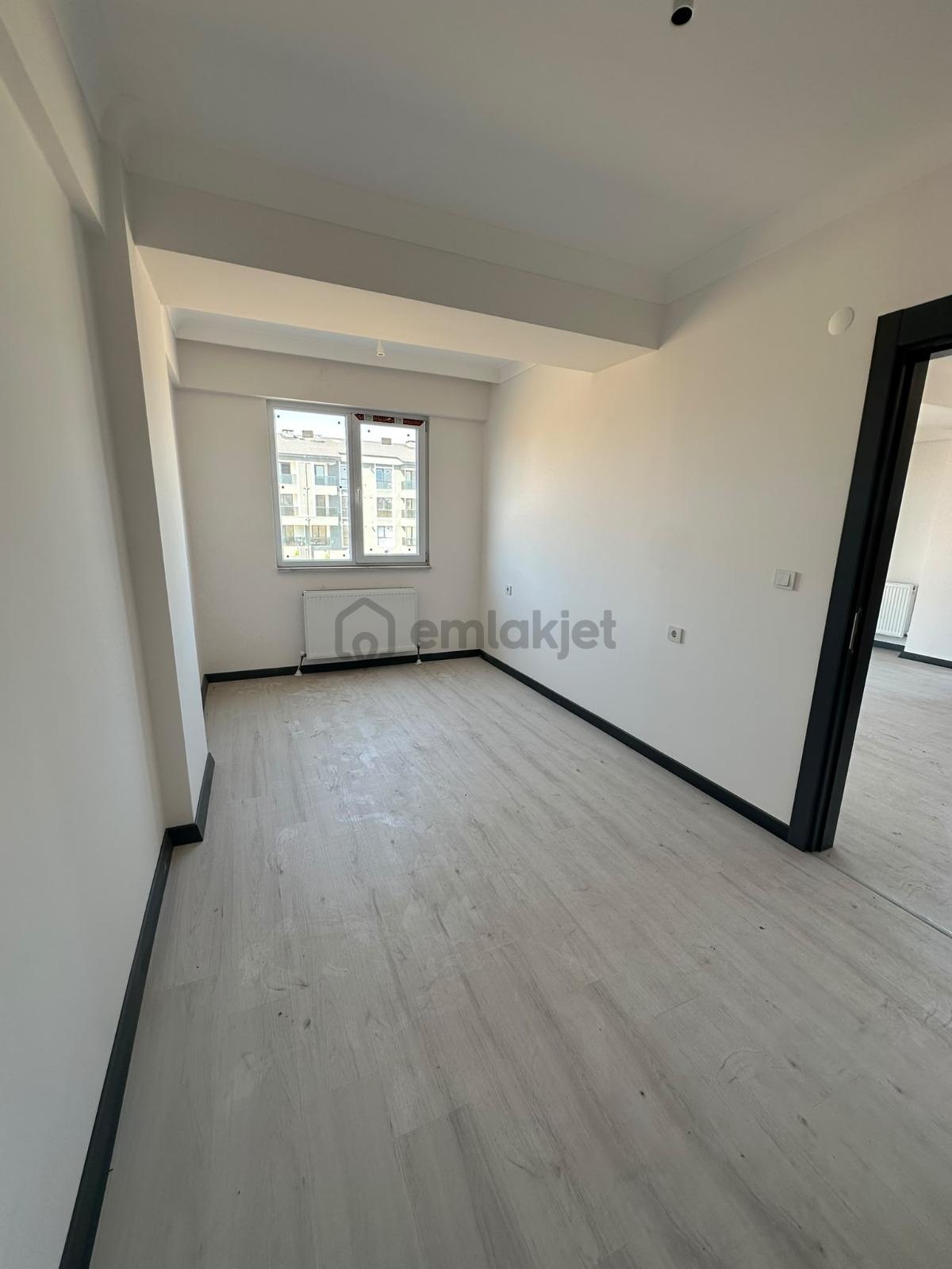 Çorlu Rumelide Kiralık 1+1 Daire Ara Katta - 8