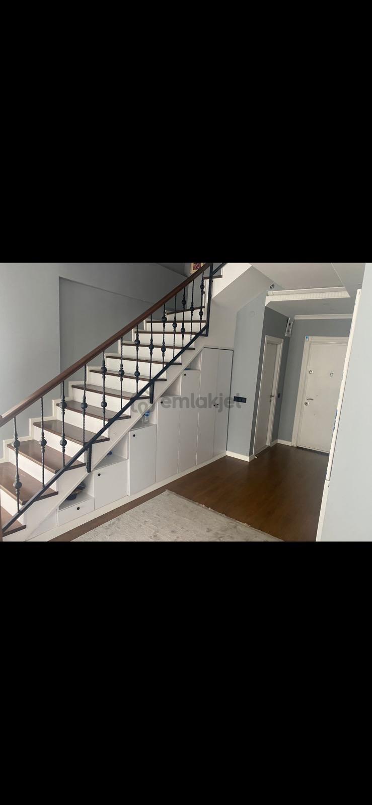 Sapanca Rüstempaşa'da Bahçeli Kiralık 4+1 Villa - 14