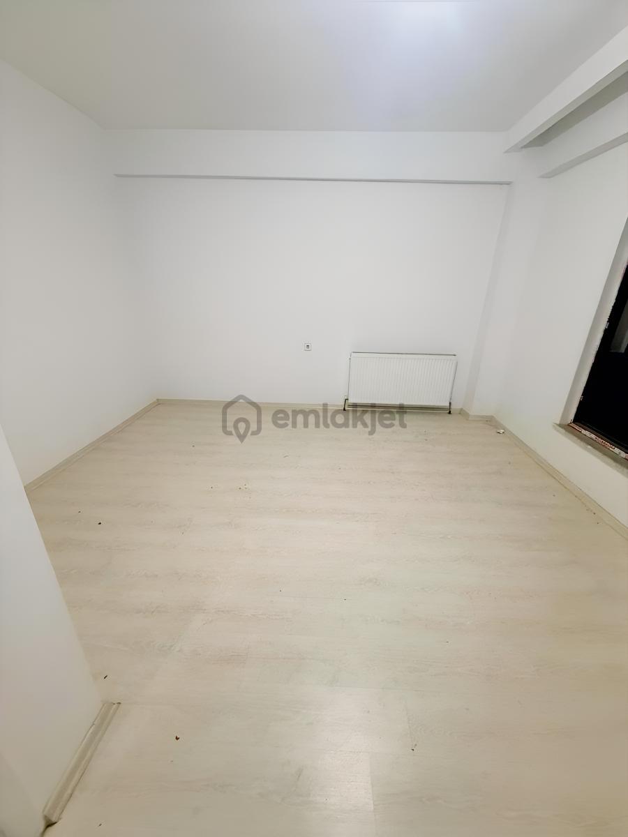 Maras Caddesi Uzerinde 2+1 Satılık Mesken Tapulu - 8