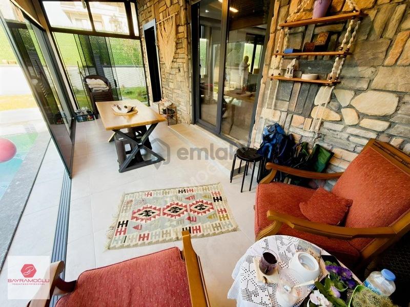 Kocaali'de Denize Sıfır Müstakil Tripleks Villa - 5