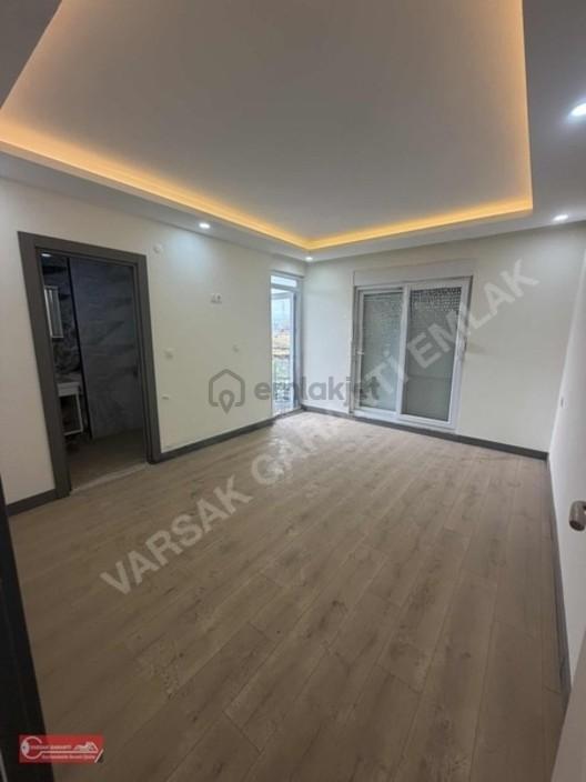 Şelale Mh 3+1 Kiralık Ferah Geniş Ebeveyn Banyo Çift Balkon - 12