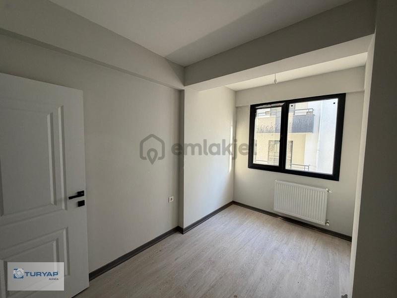 Aliağa Yeni Mahallede Satılık 2+1 Kapalı Mutfak Daire - 13