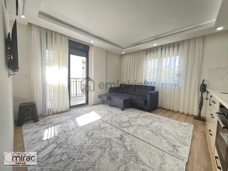 Emek Mahallesinde 1+1 Sıfır Full Eşyalı Orta Kat Daire