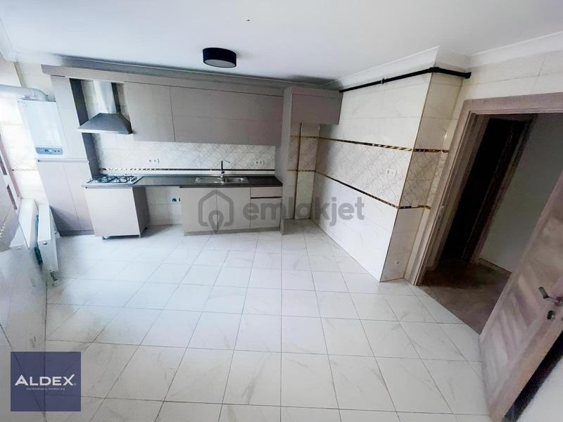 Ragıp Tüzün Cadde Üzeri Kiralık Ofis - 8