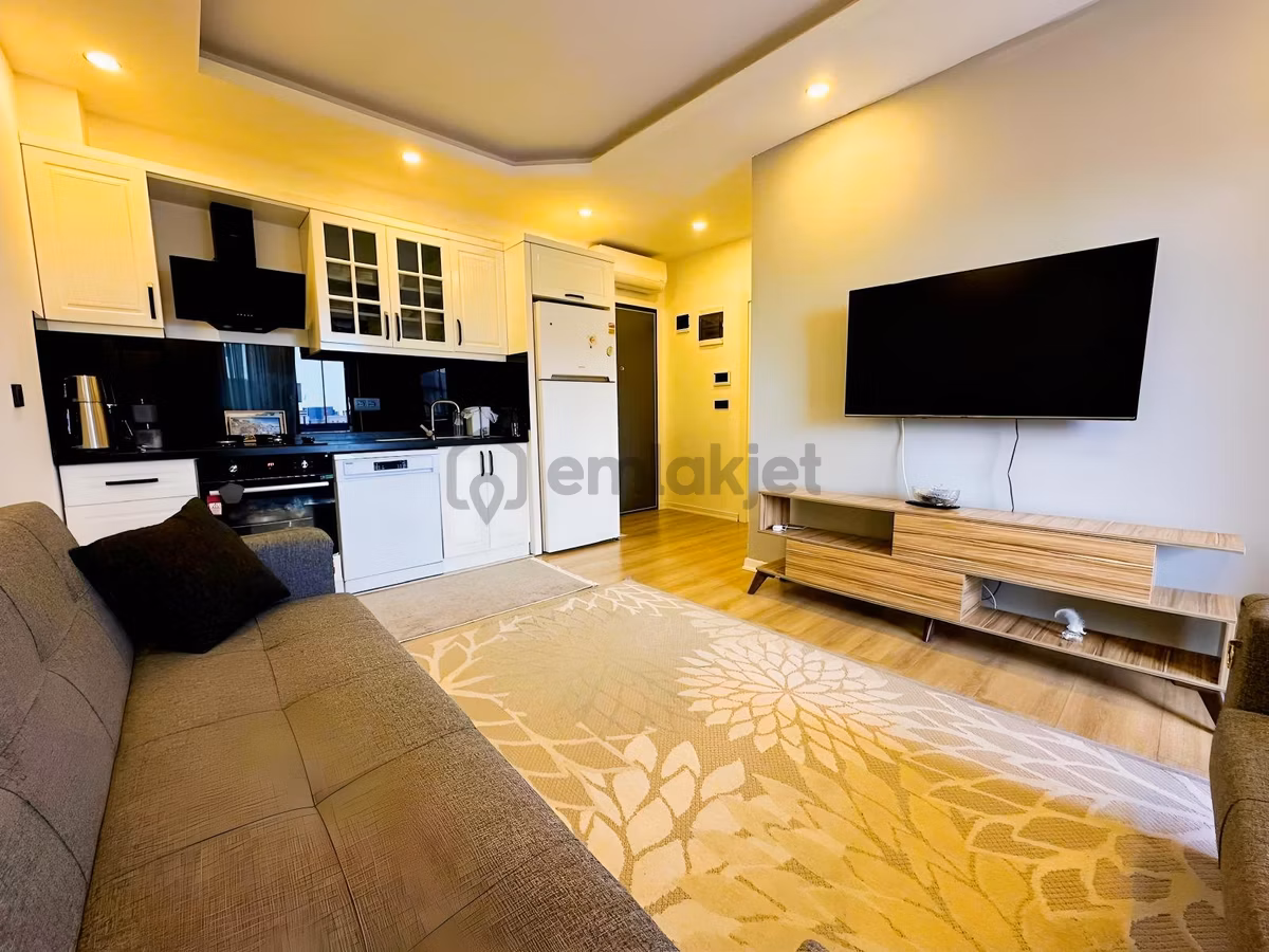 Scala'dan Cam Balkonlu Eşyalı Kiralık 1+1 Daire - 17