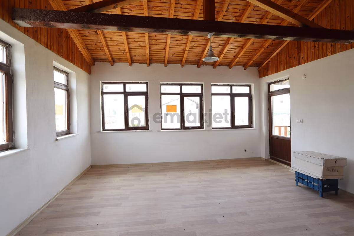 Beypazarı Karaşar Göl Manzaralı İskanlı 2+1 Villa - 13