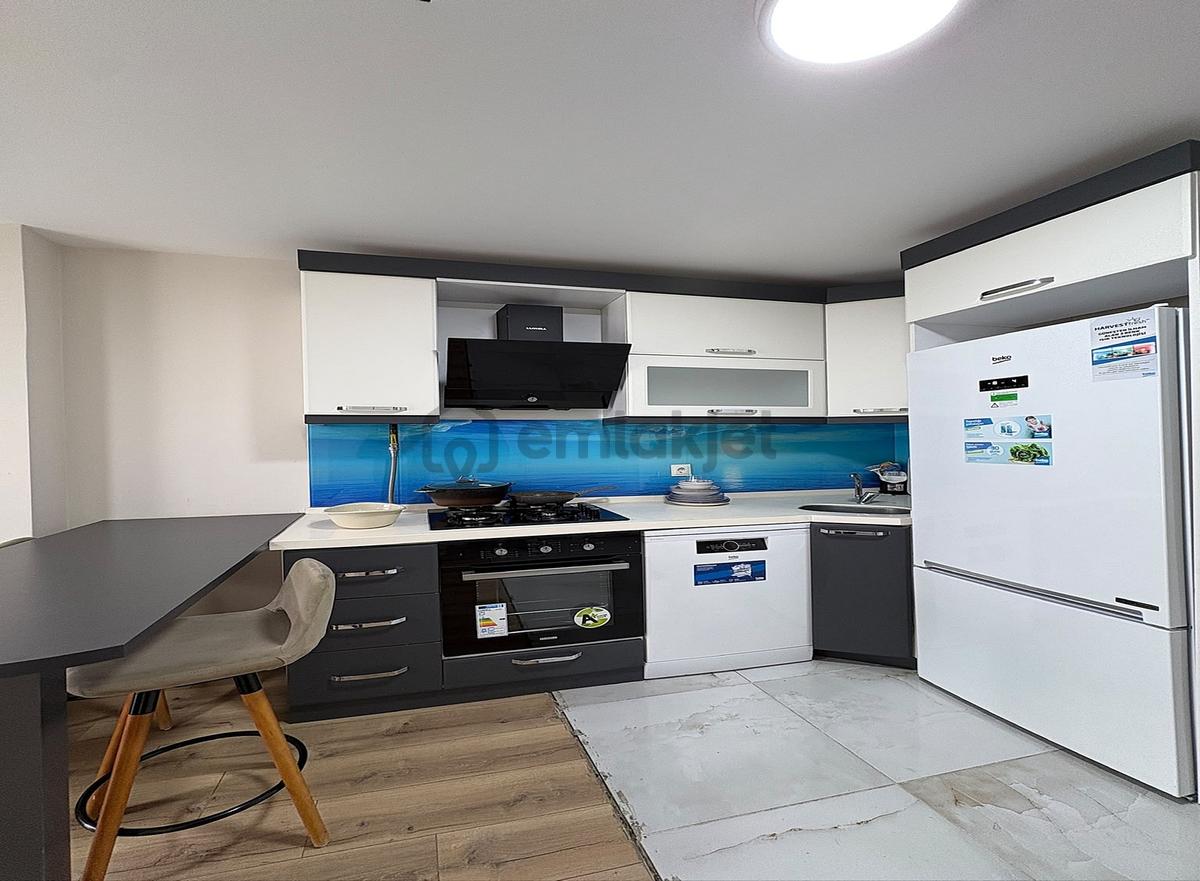 Metrobüse Yakın Full Eşyalı Balkonlu 1+1 Kat Mülkiyet Daire - 17