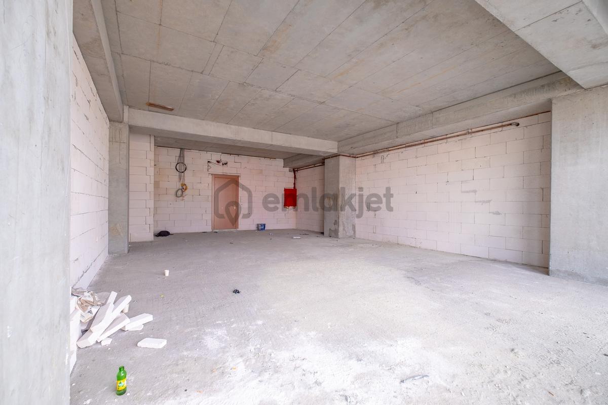 Florya E5 Cepheli Plazada Kiralık Ofisler - 2