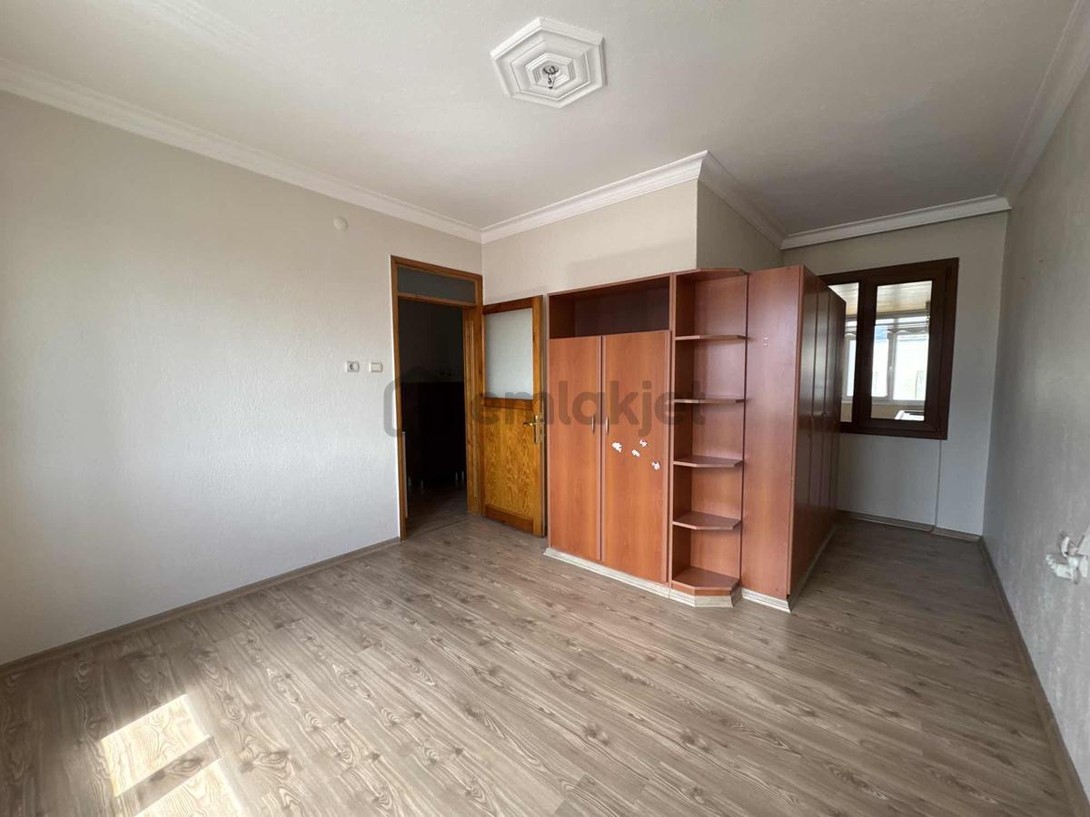 Buca Yeşilbağlar Mah. Satılık 2+0 Teraslı Daire - 27