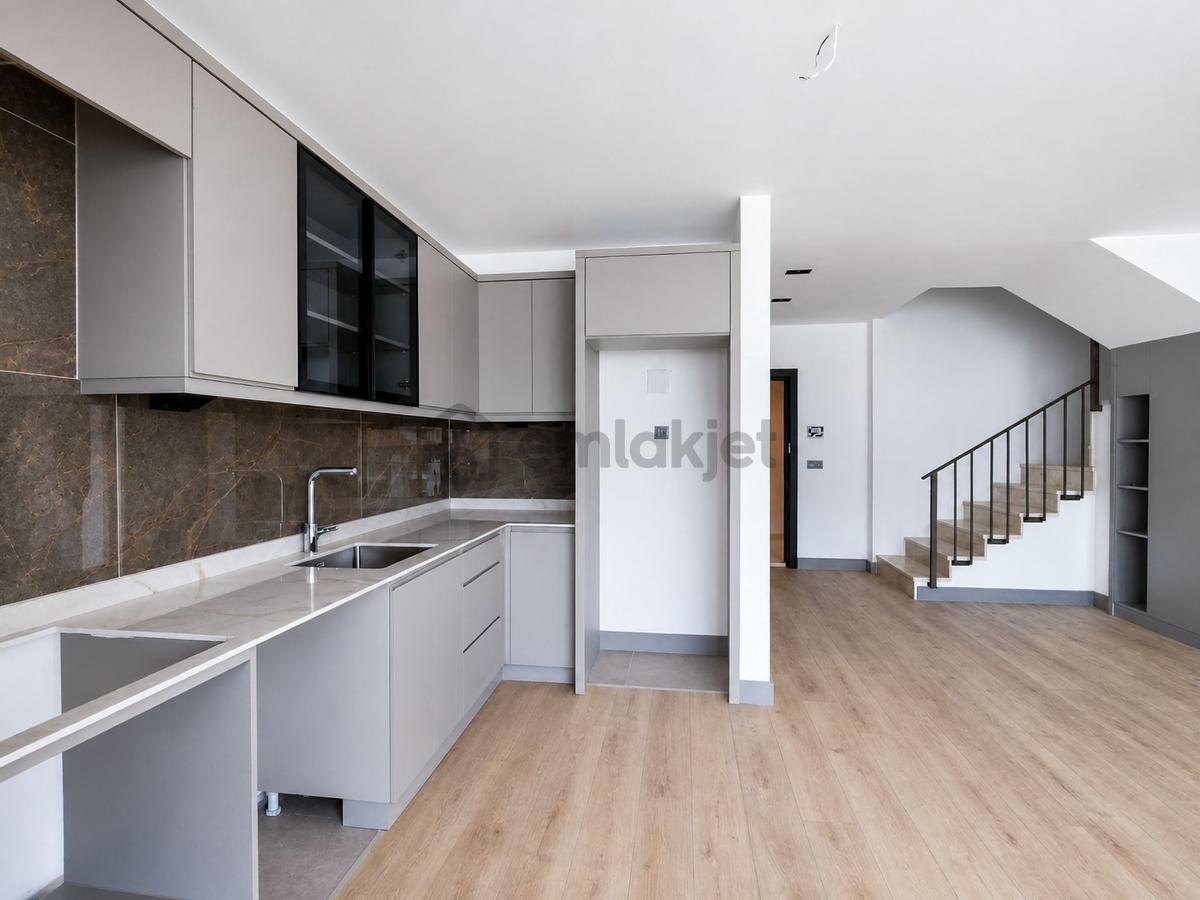 Kestel'de Denize Sıfır Yeni Sitede Manzaralı 2+1 Dubleks - 5