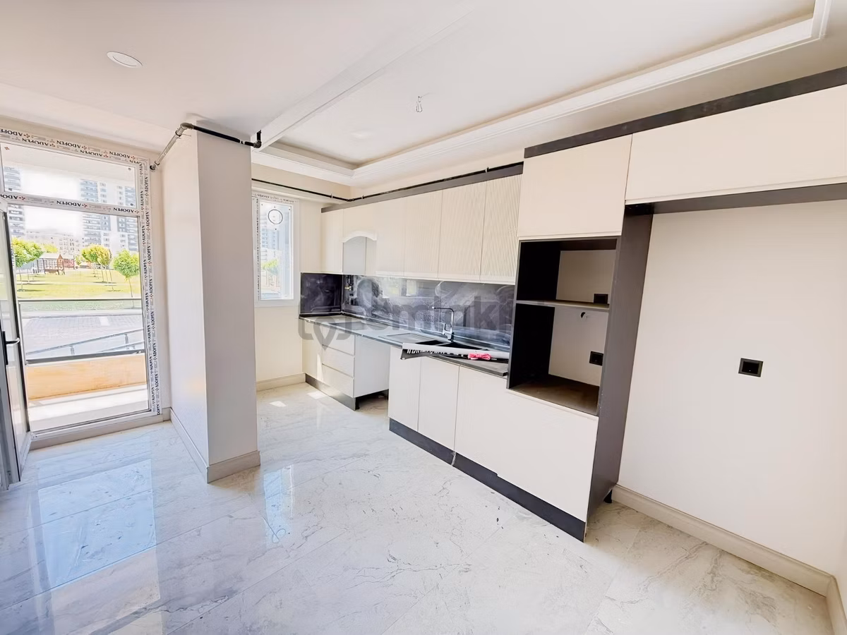 Yeni Ceza Evi Karşısı Satılık 3+1 Daire