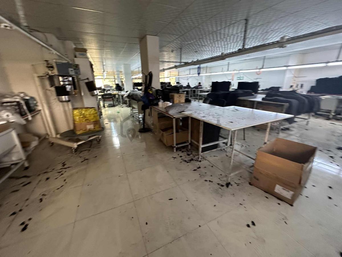 Satılık 730 M2 4 Dükkan 8 Mart Mahalallesinde - 28