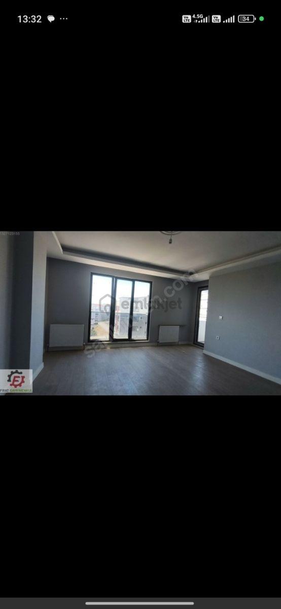 Çayırova Akse Mahallesinde Ebeveyn Banyolu, Asansörlü 2+1 - 2