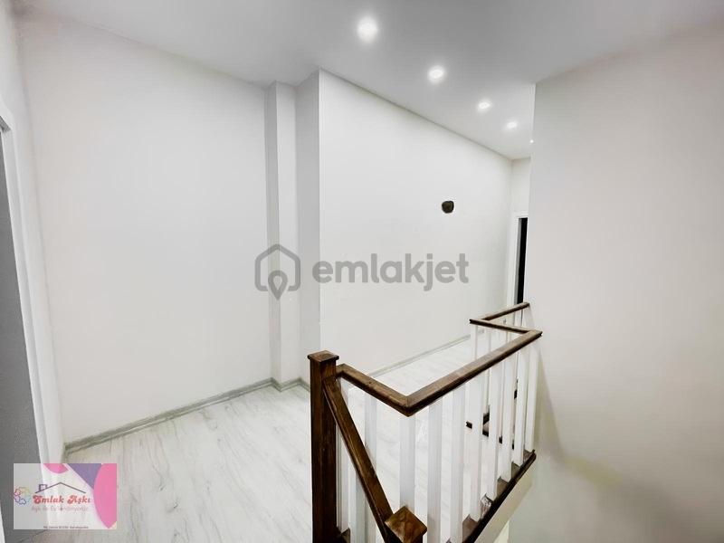 Cadde Üzeri Asansörlü Sıfır Katta Tek Daire - 24