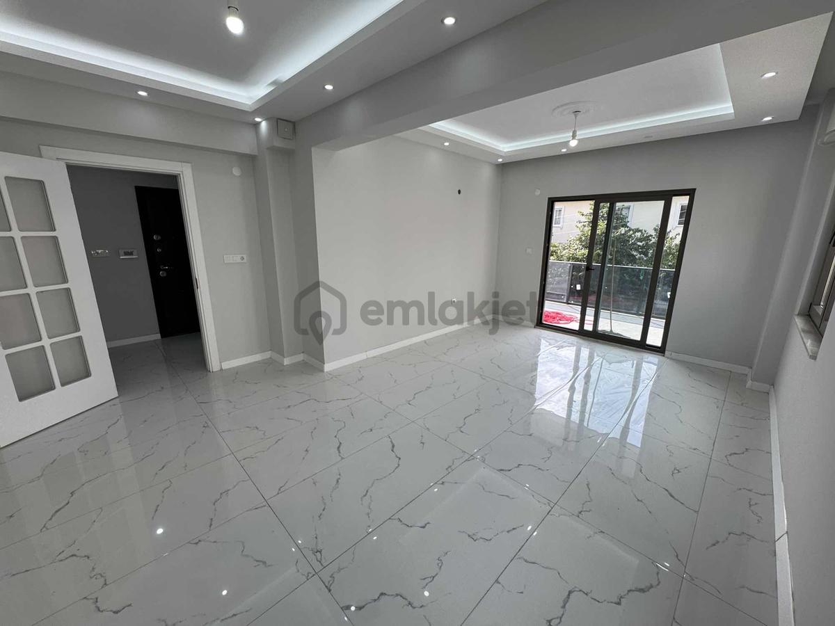 Erenler Tepekum Mahallesinde Ara Kat 3+1 Satılık Daire - 12