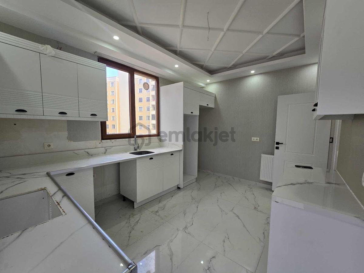 Lüx Kiralık 2+1 Güzel Konumda - 7