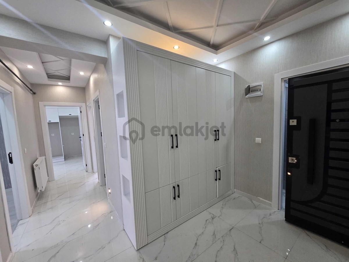 Lüx Kiralık 2+1 Güzel Konumda - 13