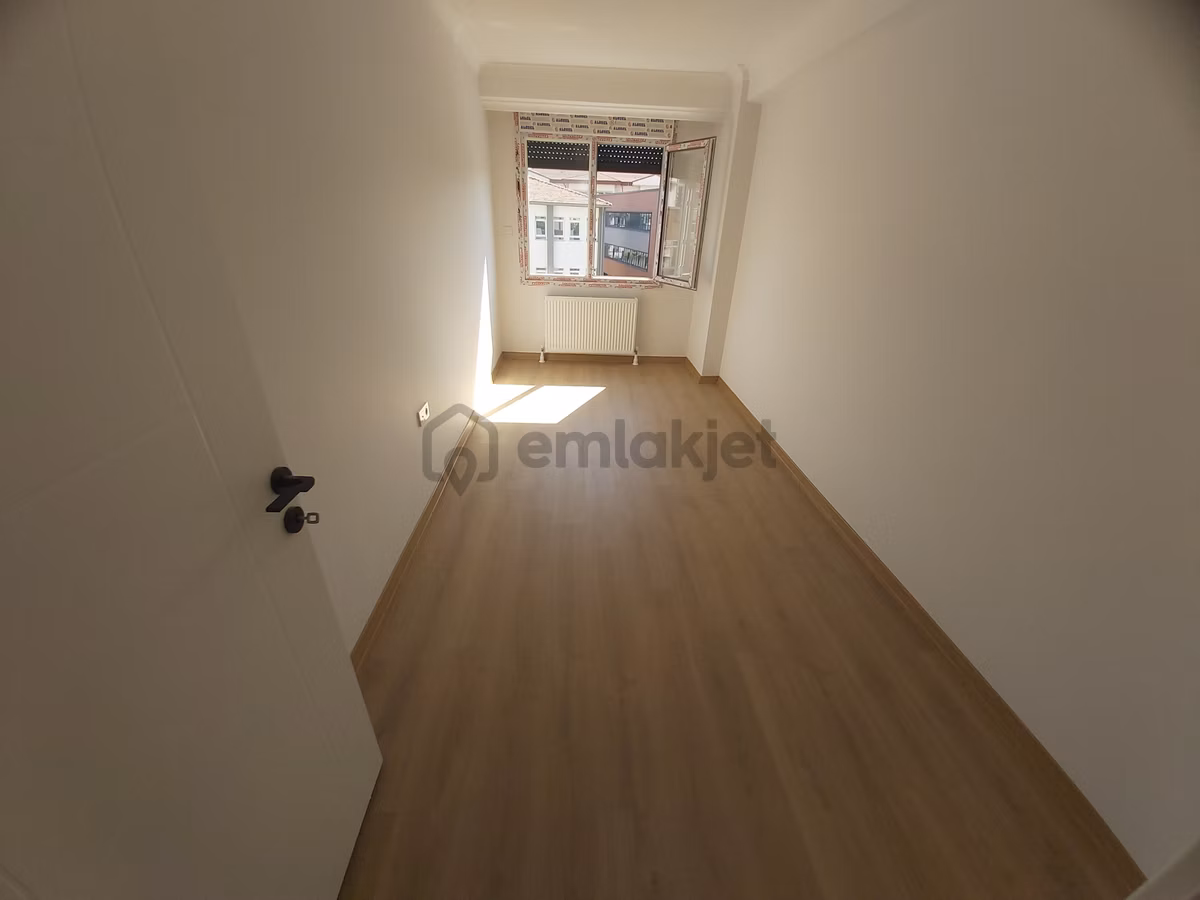 Aktaştan Yeni Binada 1+1 Otoparklı Asansörlü 1. Kat Daire - 18