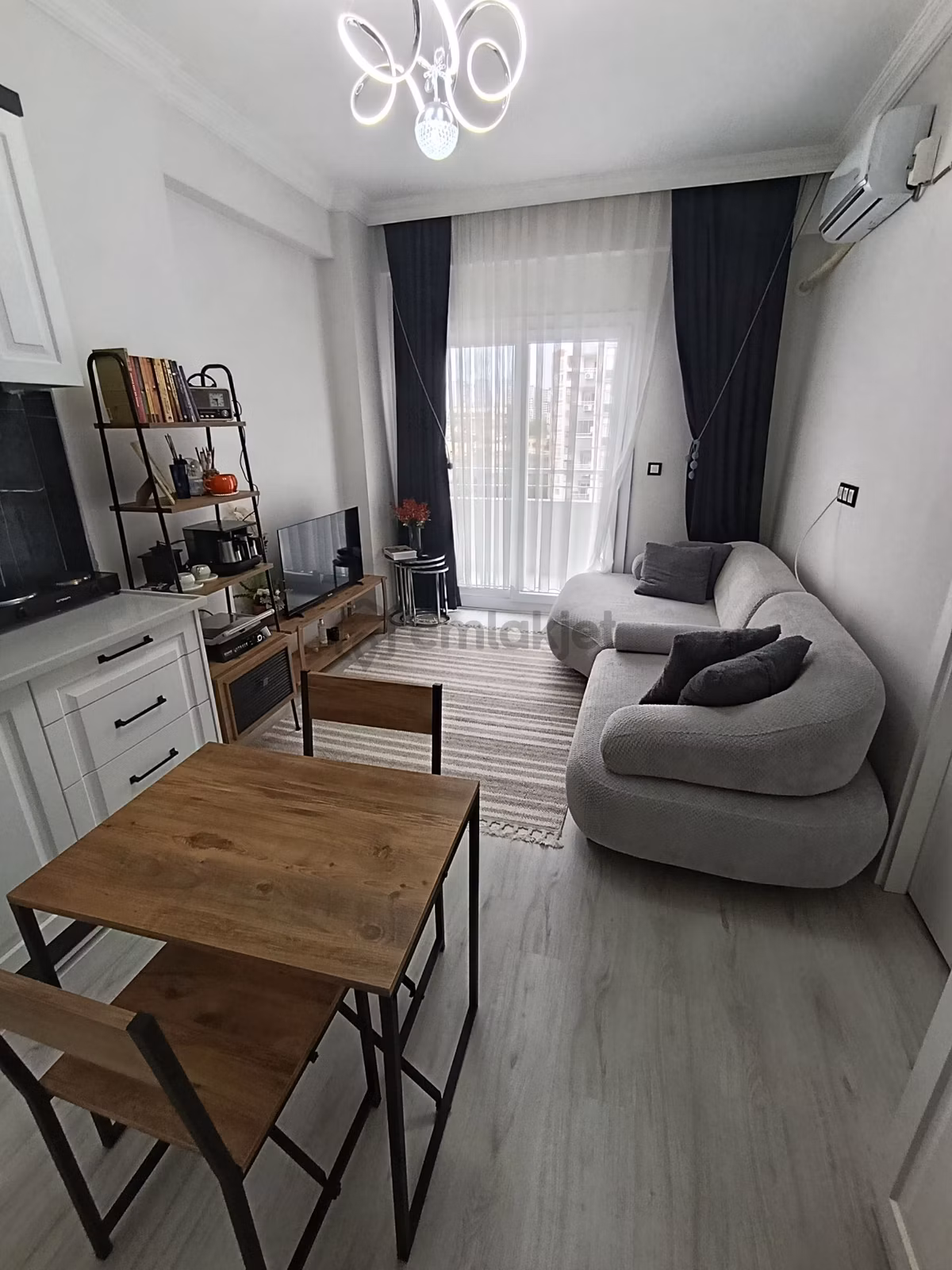 Yatay Mimari Eşyalı 1+1 Daire - 2