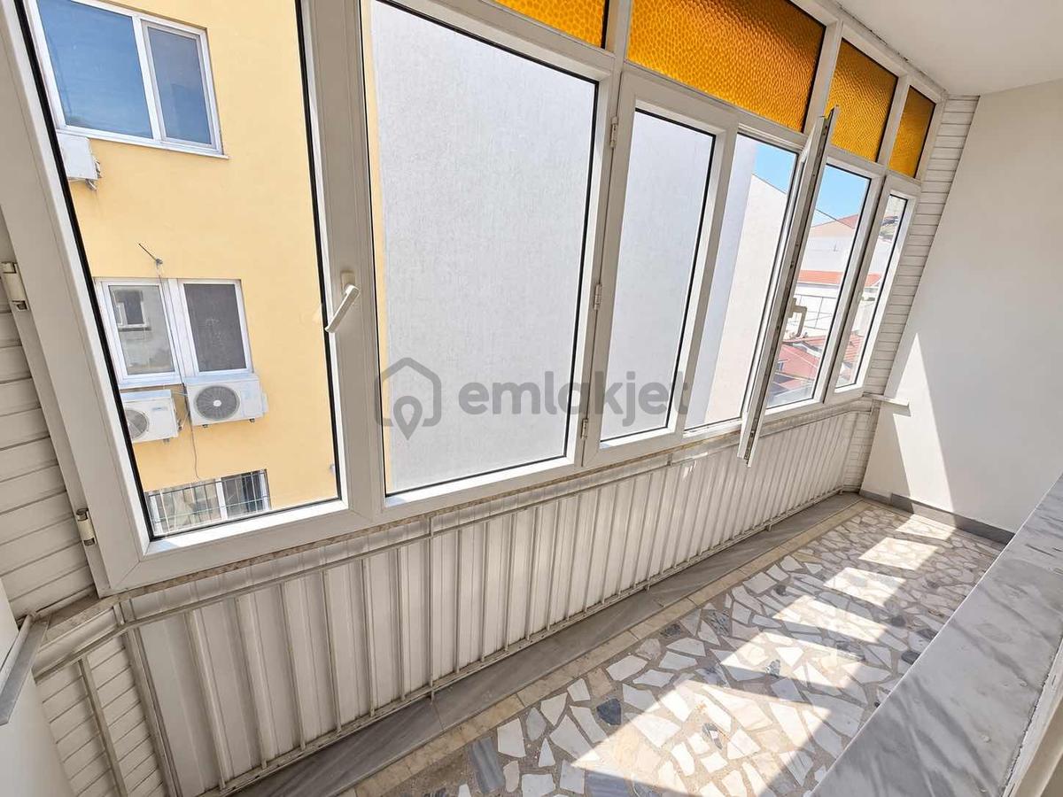 Bağlarbaşı Mahallesinde Satılık 2+1 Çift Balkonlu 100 M2 - 25