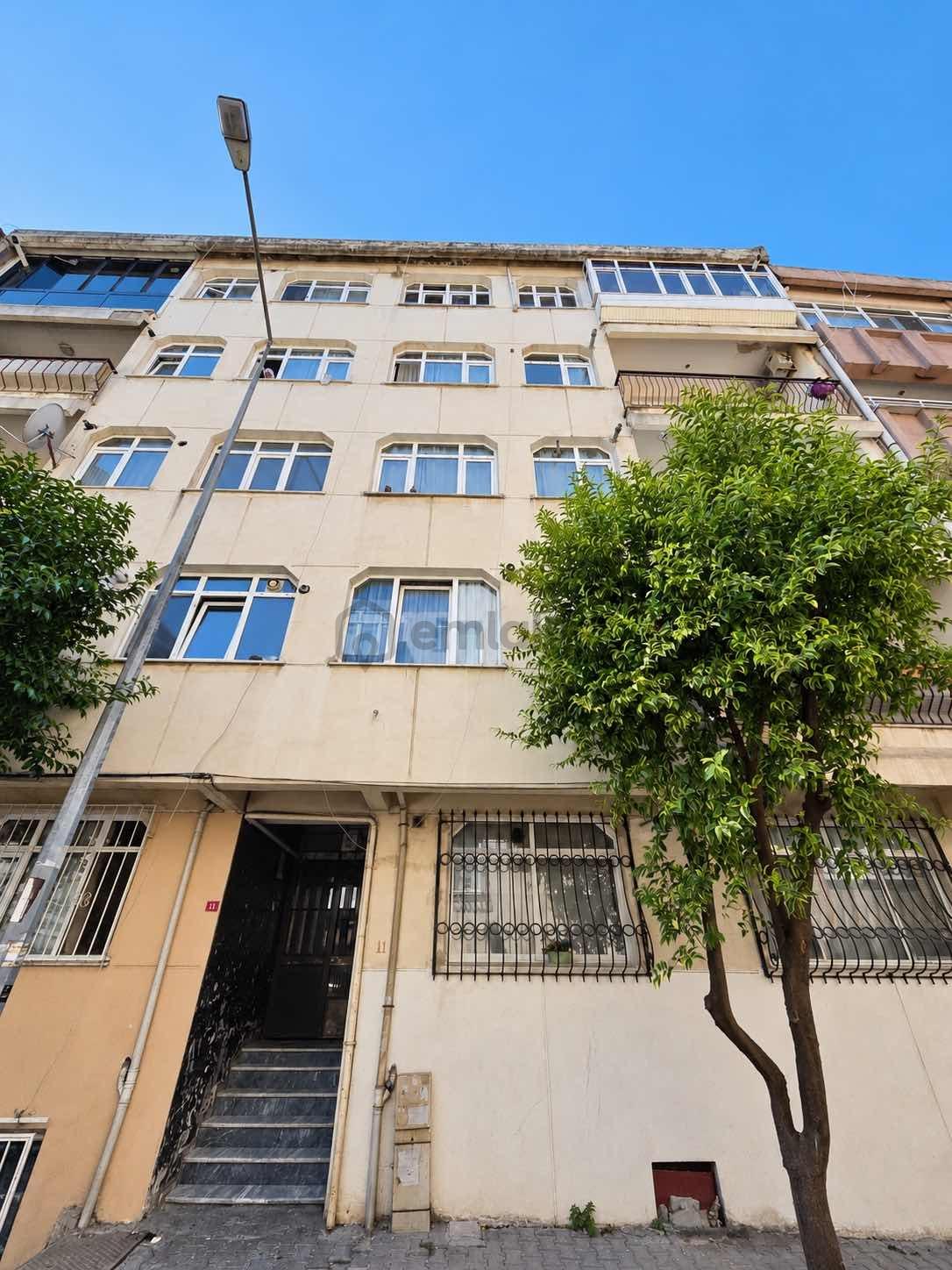 Bağlarbaşı Mahallesinde Satılık 2+1 Çift Balkonlu 100 M2 - 34