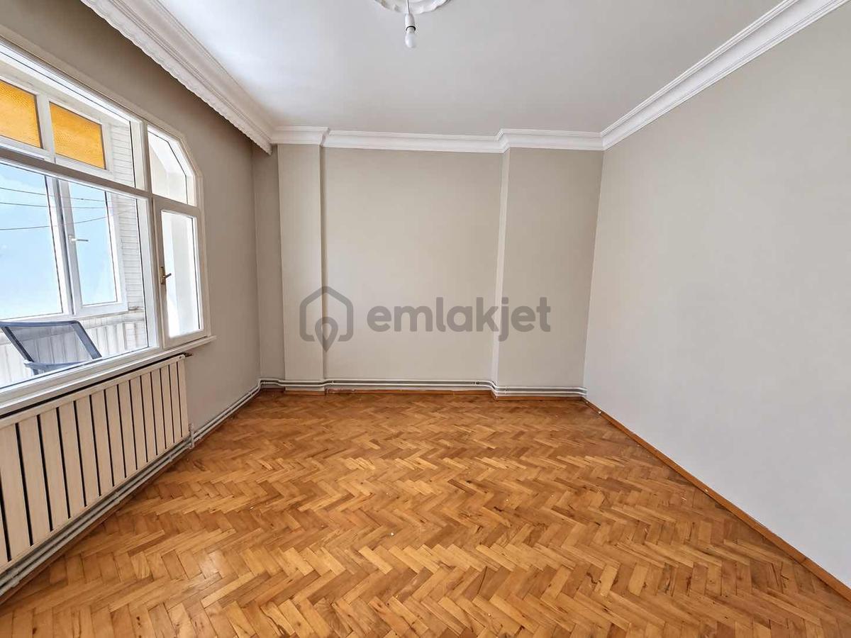 Bağlarbaşı Mahallesinde Satılık 2+1 Çift Balkonlu 100 M2 - 19