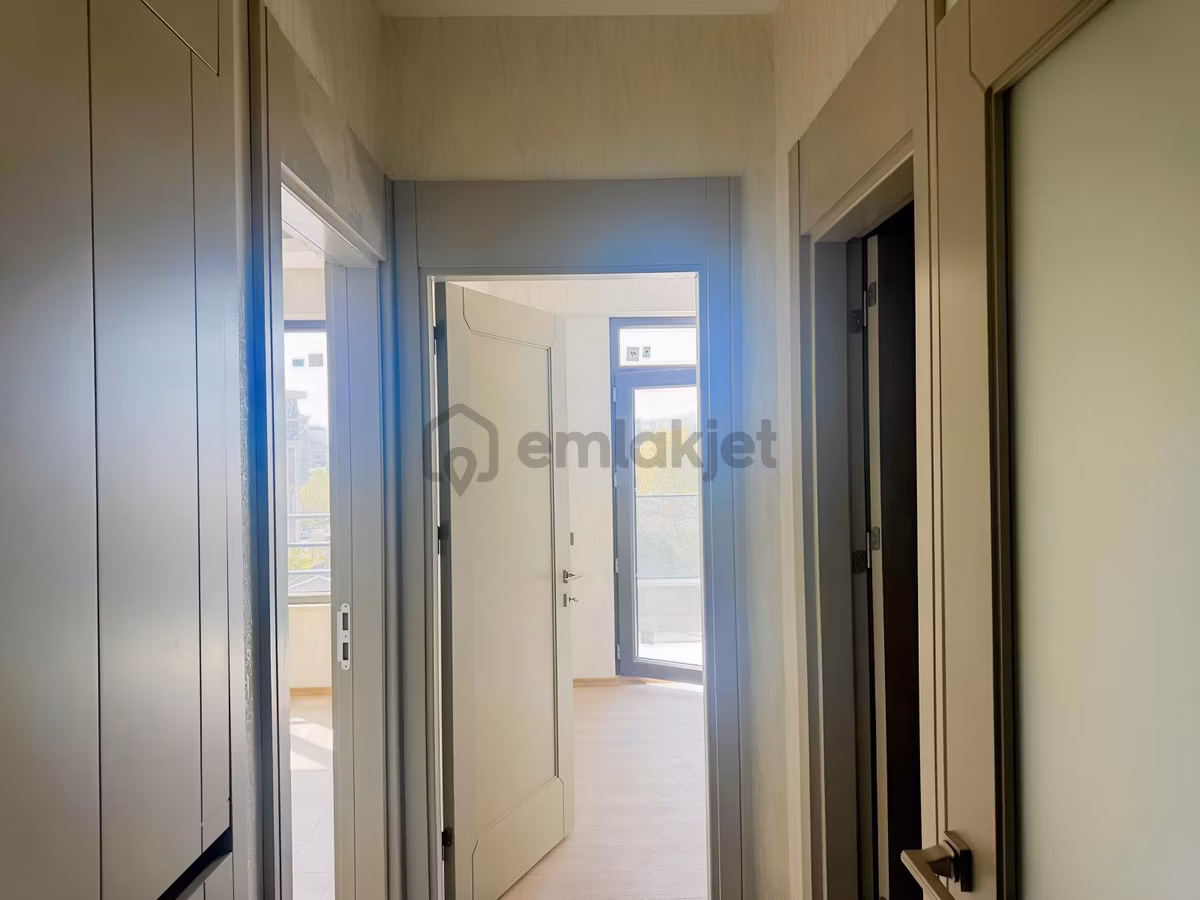 Pirebi Mah.kuzey Meram Site İçi 3+1 Ara Kat Kiralık Daire - 17