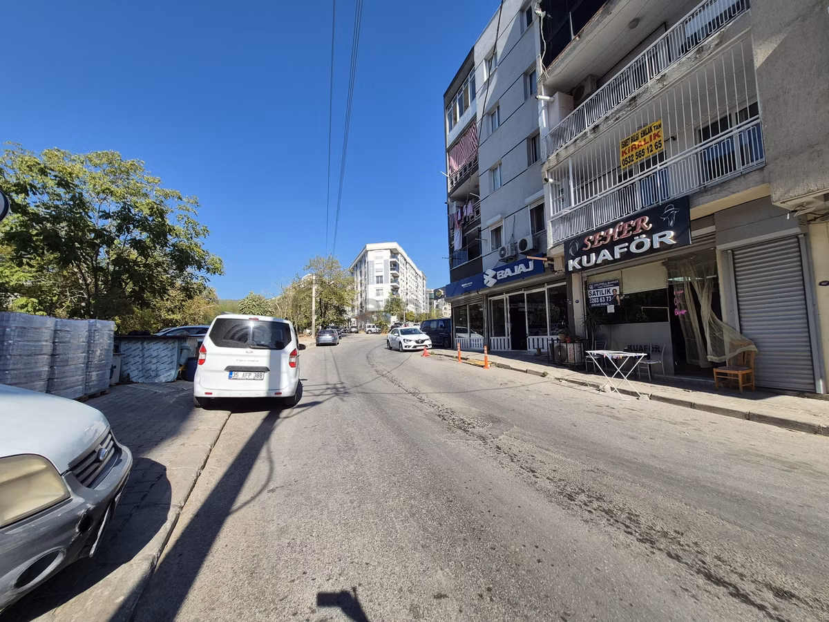 Kiralık 3+1 Daire Full Tadilatlı Erzene Mh. Bornova - 13