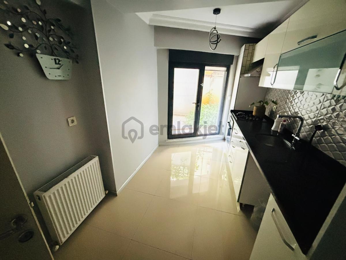 Üsküdar Kısıklı'da 2+1 Ebeveyn Banyolu Bahçe Katı Daire** - 14