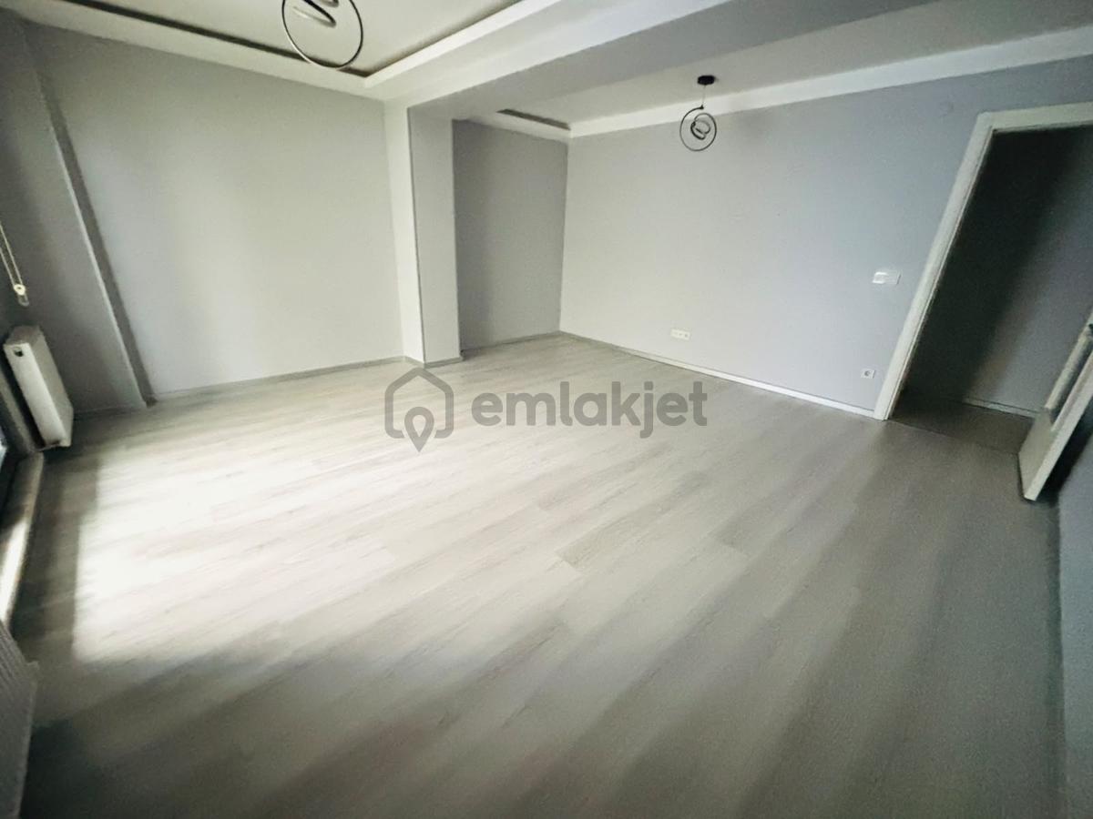 Üsküdar Kısıklı'da 2+1 Ebeveyn Banyolu Bahçe Katı Daire** - 4