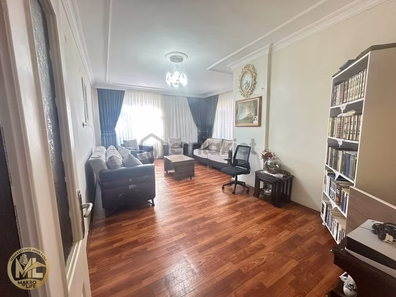 Tesisler Ana Cadde Üzeri Satılık 3+1 Kooperatif Dairesi - 2