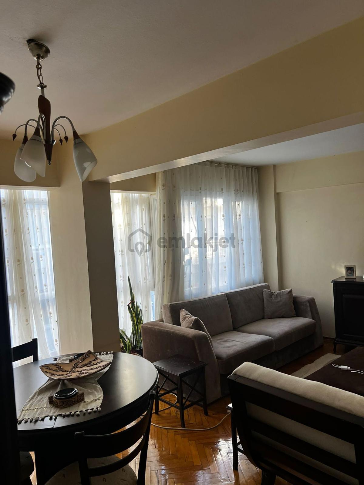 Mithatpaşa Cadde Yakını Yatırımlık 2+1 Daire - 5
