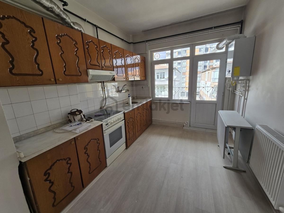 Fevzi Çakmak'da Kiralık 3+1 Daire - 12