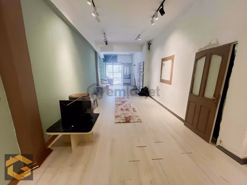 Karacakaya'nın Dibinde 165m 1. Kat Kiralık Dükkan - 14