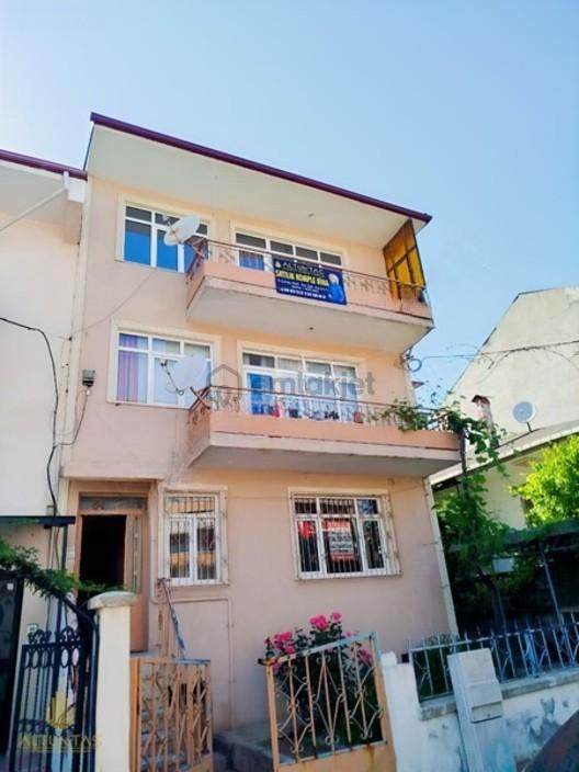 Derince İbn-i Sinada 267 M² Arsalı 3 Katlı Bina - 6