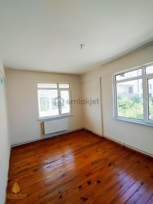 Derince İbn-i Sinada 267 M² Arsalı 3 Katlı Bina - 17
