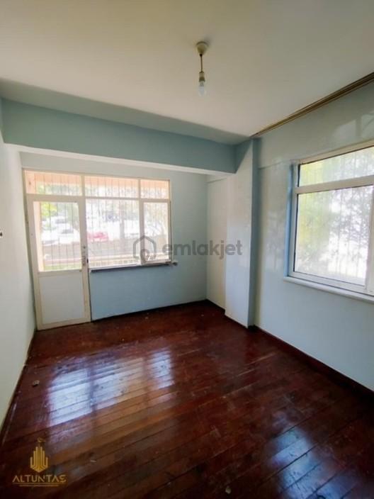 Derince İbn-i Sinada 267 M² Arsalı 3 Katlı Bina - 28