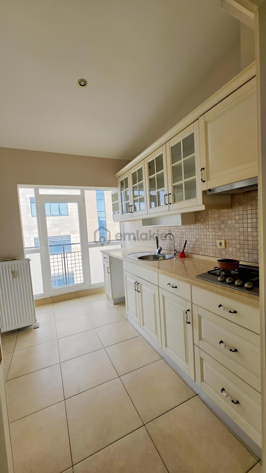 Karşıyaka Yalı Bulvarı Üzerinde Full Tadilatlı Kiralık 2+1 Daire - 7
