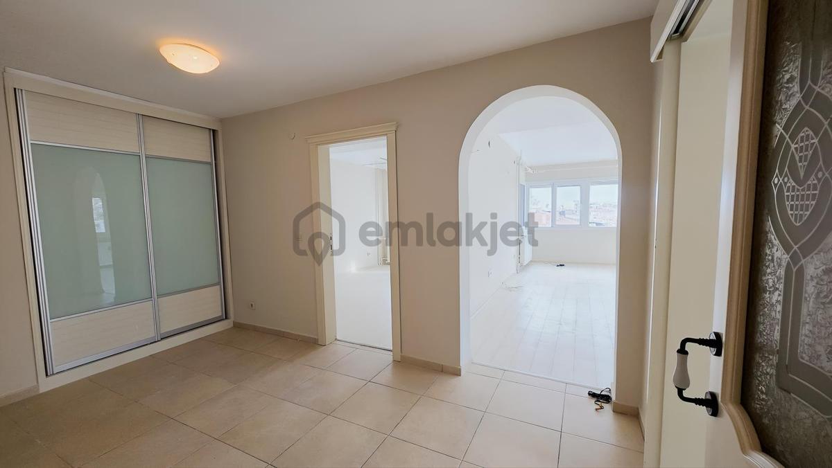 Karşıyaka Yalı Bulvarı Üzerinde Full Tadilatlı Kiralık 2+1 Daire - 19