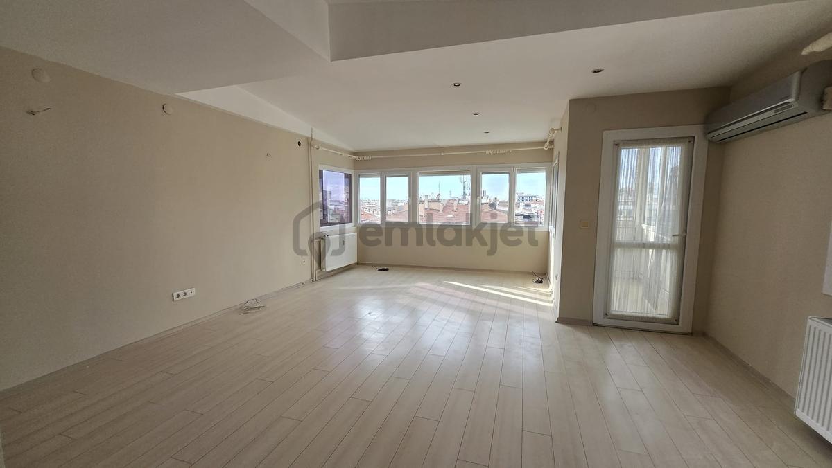 Karşıyaka Yalı Bulvarı Üzerinde Full Tadilatlı Kiralık 2+1 Daire - 12