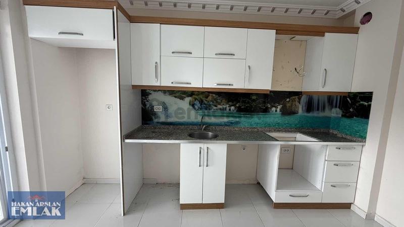 Kütükçü'de Katta Tek Geniş Kiralık 3+1 Daire - 8