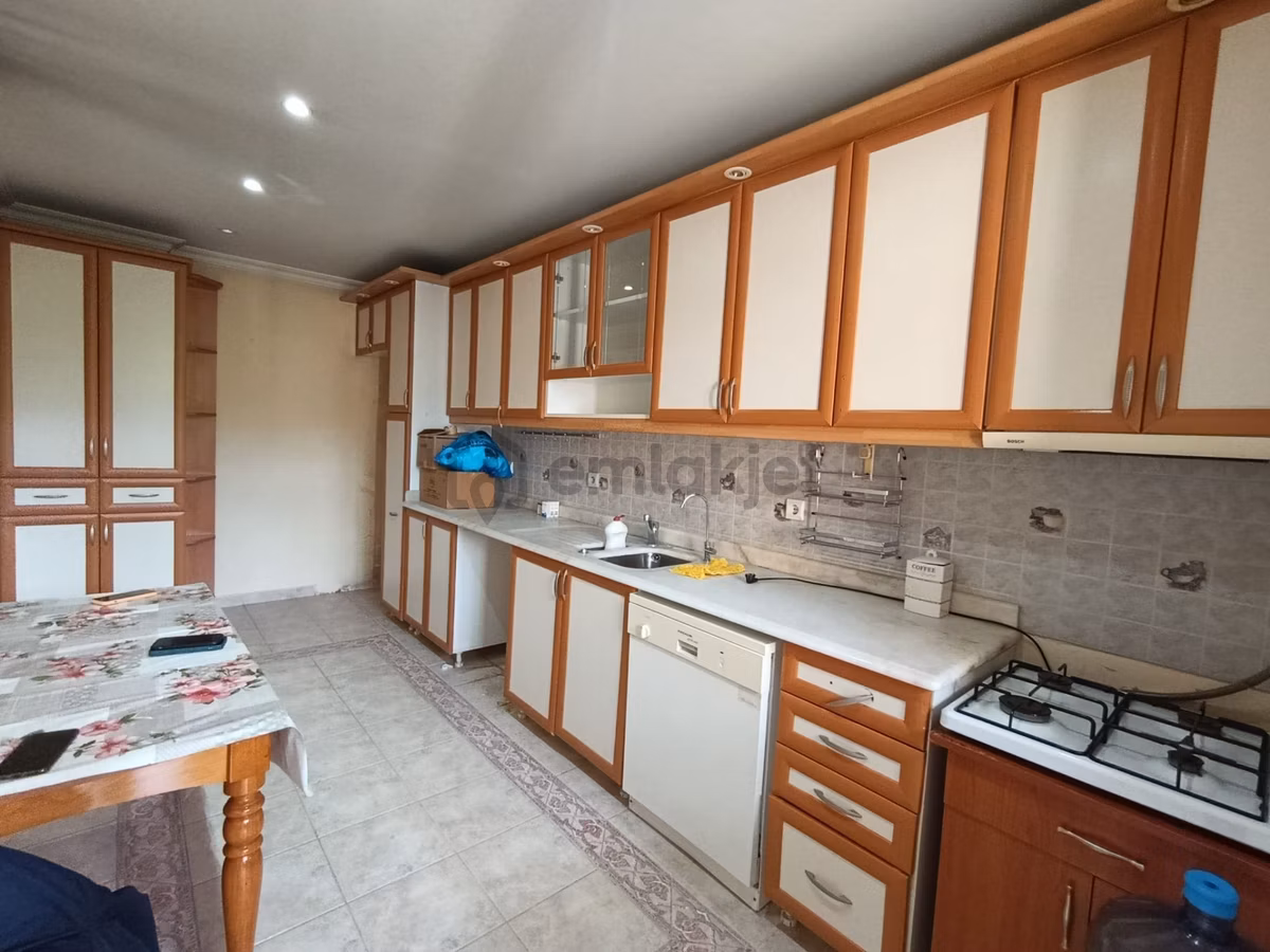 Kıbrıs Parkı Yakını, 140m², 3+1 Kiralık Daire - 13