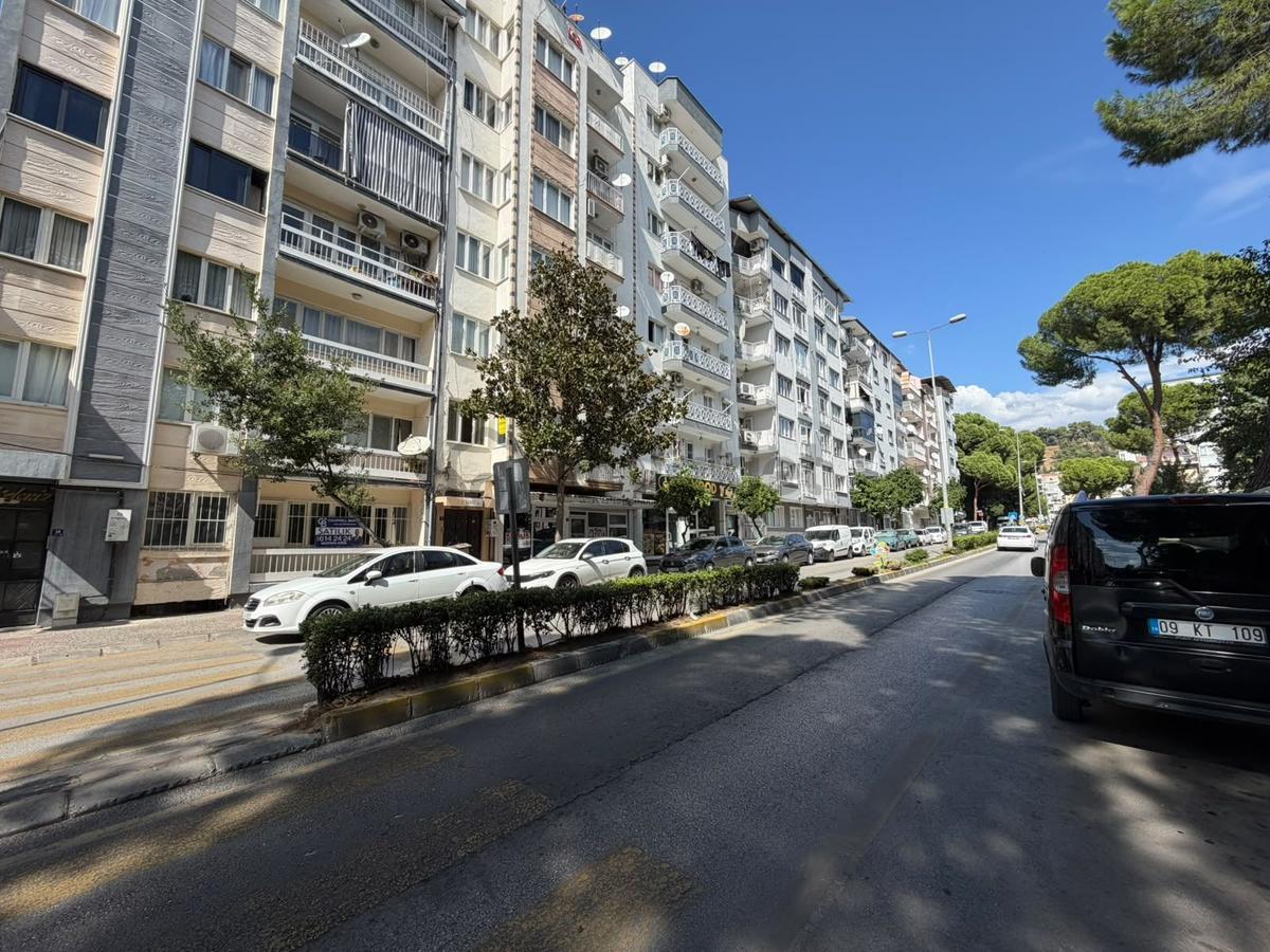 Aydın Lisesi Karşısı Satılık Giriş Kat 3+1 Daire - 28