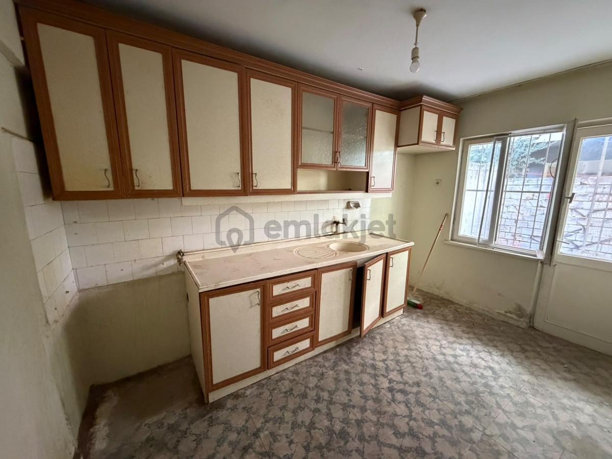 Aydın Lisesi Karşısı Satılık Giriş Kat 3+1 Daire - 12
