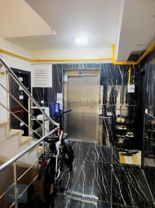 Civan'dan Yenimahallede Anayol Tramvay Arasında 60 M² 1+1 - 25