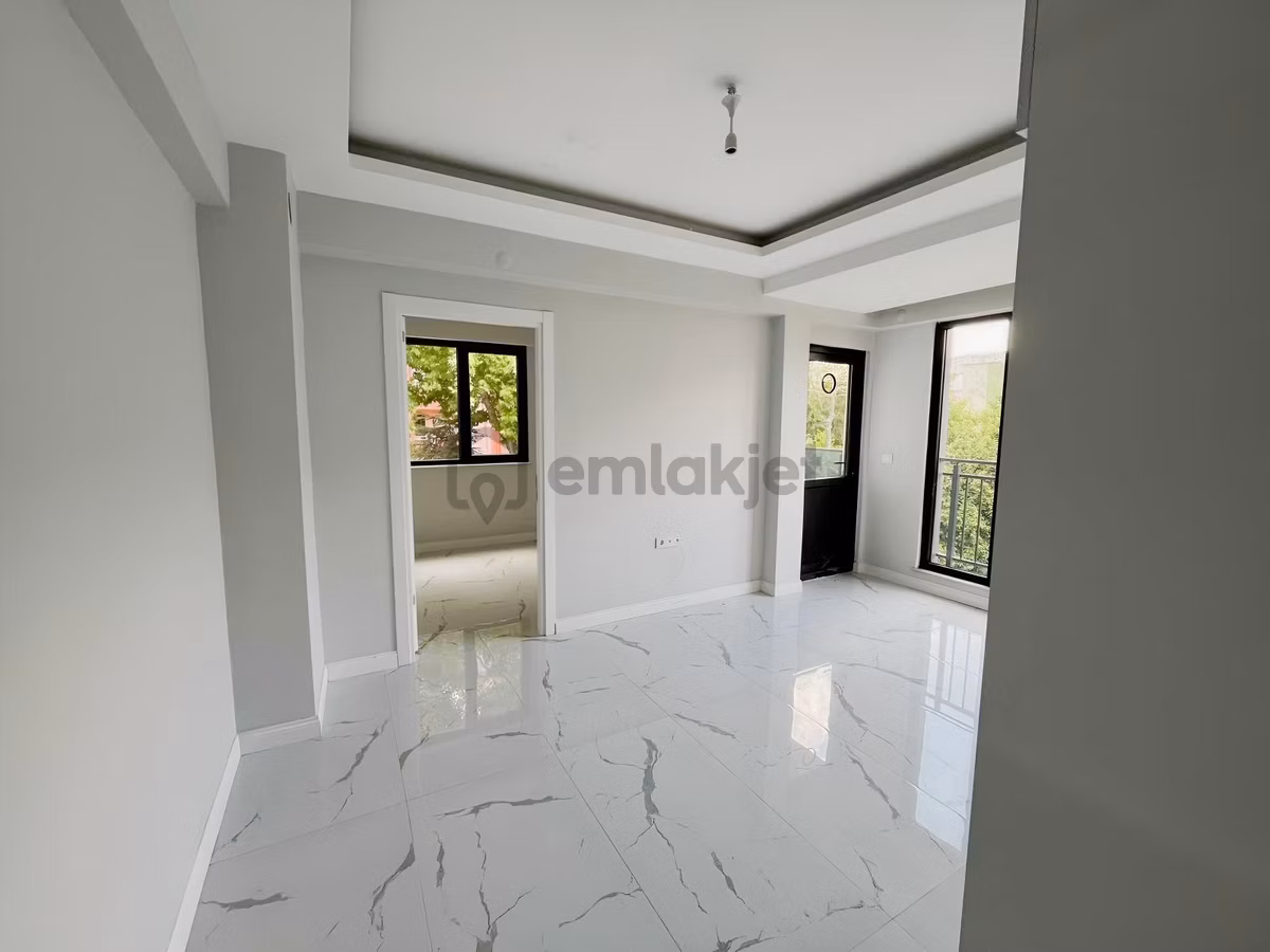 Edirne Merkezde Sıfır 1+1 Ara Kat Daire Gözde Konum - 3