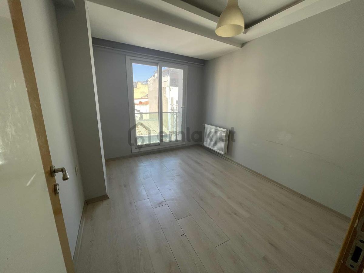 Tınaztepe Kampüs Civarı Balkonlu 2+1 Doğalgazlı - 12