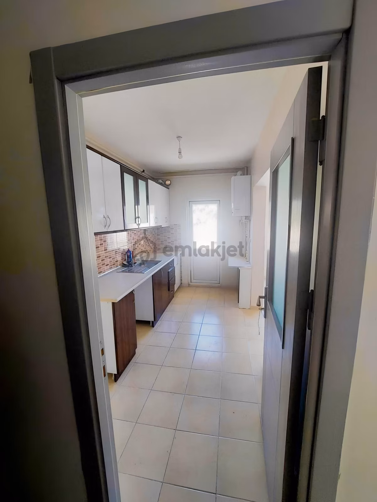 Manisa Gördes Toki 2+1 Full Tadilatlı Arakat Daire Fırsatı - 2