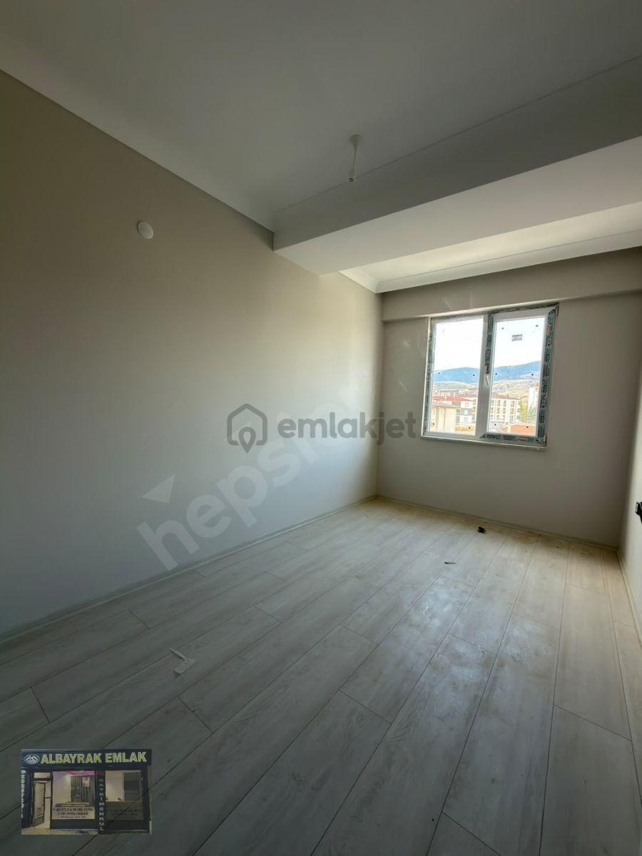 Albayrak'tan Satılık Köşe Başı Sıfır 2+1 Daire - 10